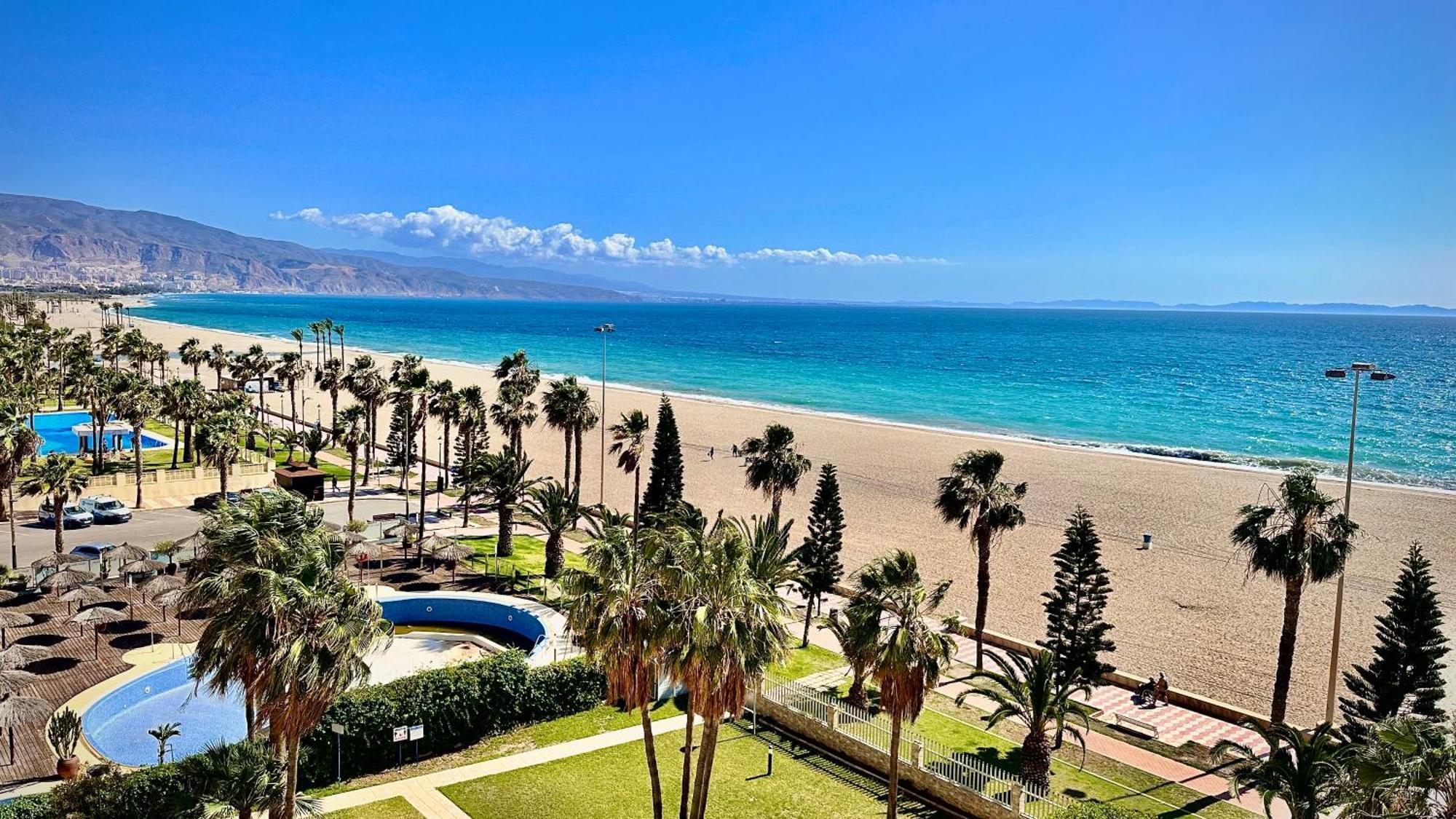Vista Del Mar Residencial Appartement Roquetas de Mar Buitenkant foto